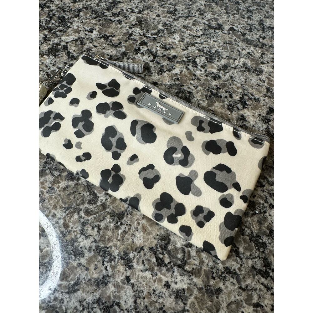 SCOUT Wristlet - Picture 3 of 3